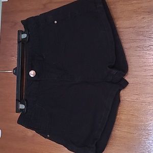 black refuge shorts